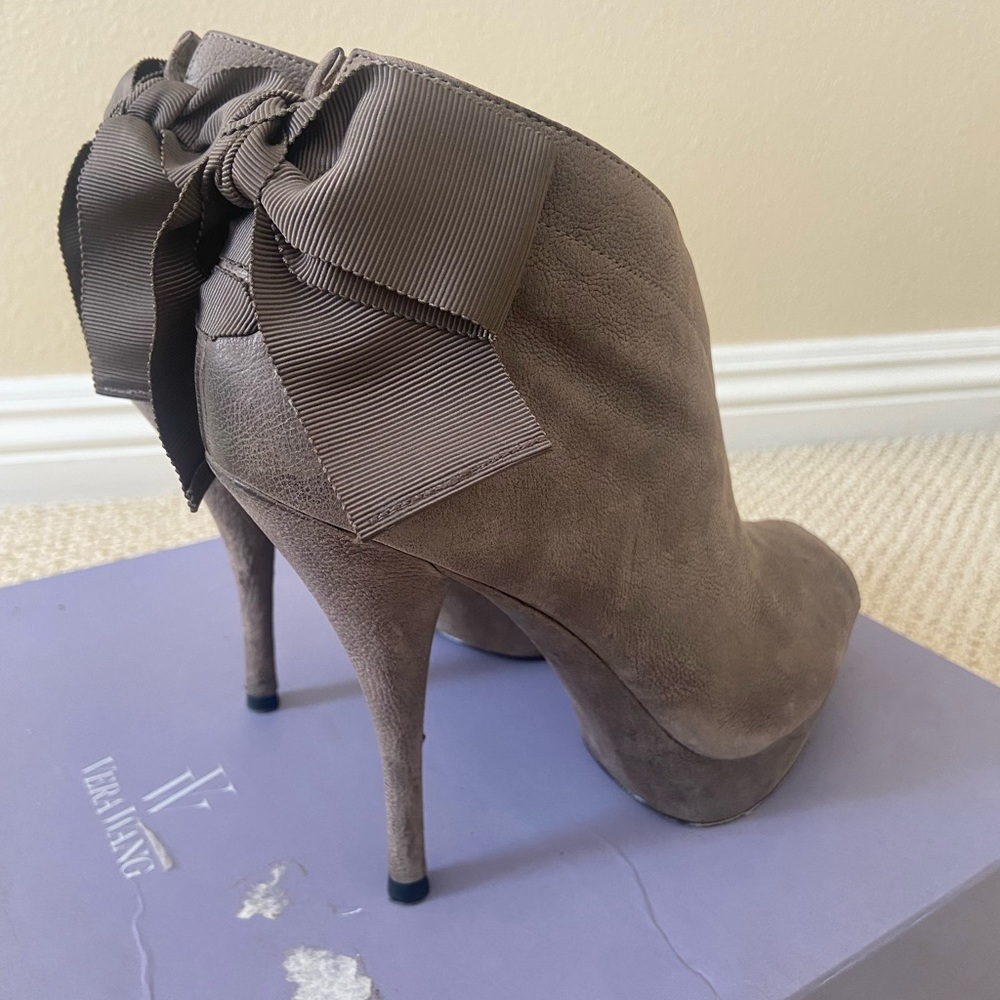 Vera Wang Royce Backbow Suede Bootie Grey Women 7.5